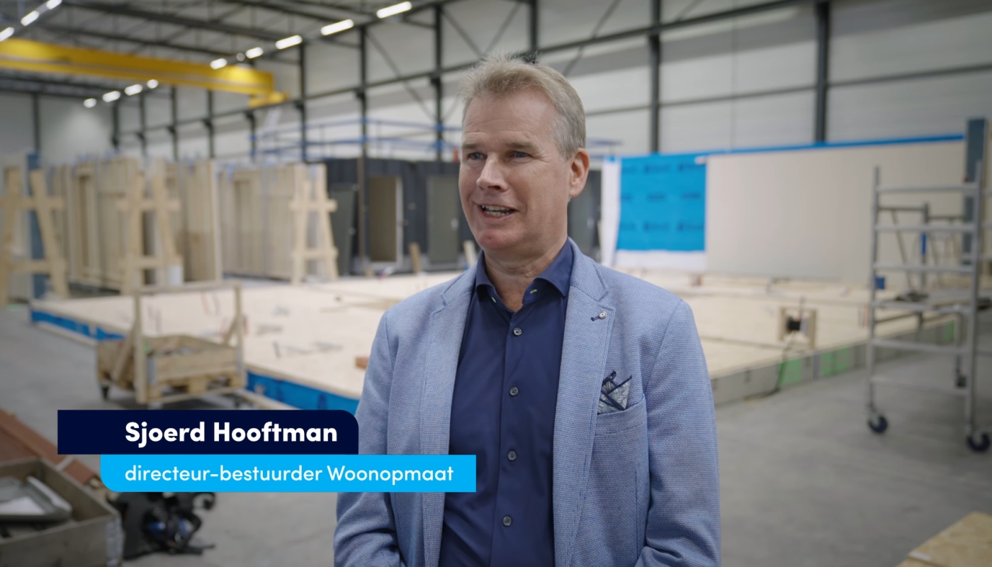  Wethouder Ani Zalinyan van gemeente Heemskerk en bestuurder Sjoerd Hooftman van woningcorporatie Woonopmaat 